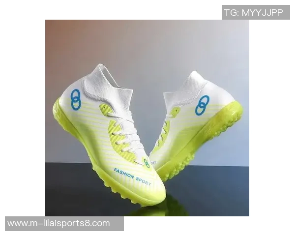 传奇4足球鞋助你在绿茵场上尽显风采与实力的完美结合 传奇4足球鞋助你在绿茵场上尽显风采与实力的完美结合